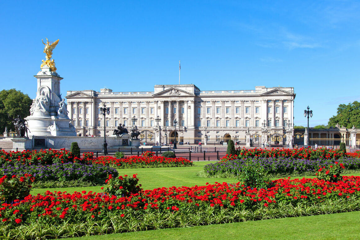 Digital technologies shaping the Royal Household of the 21st Century